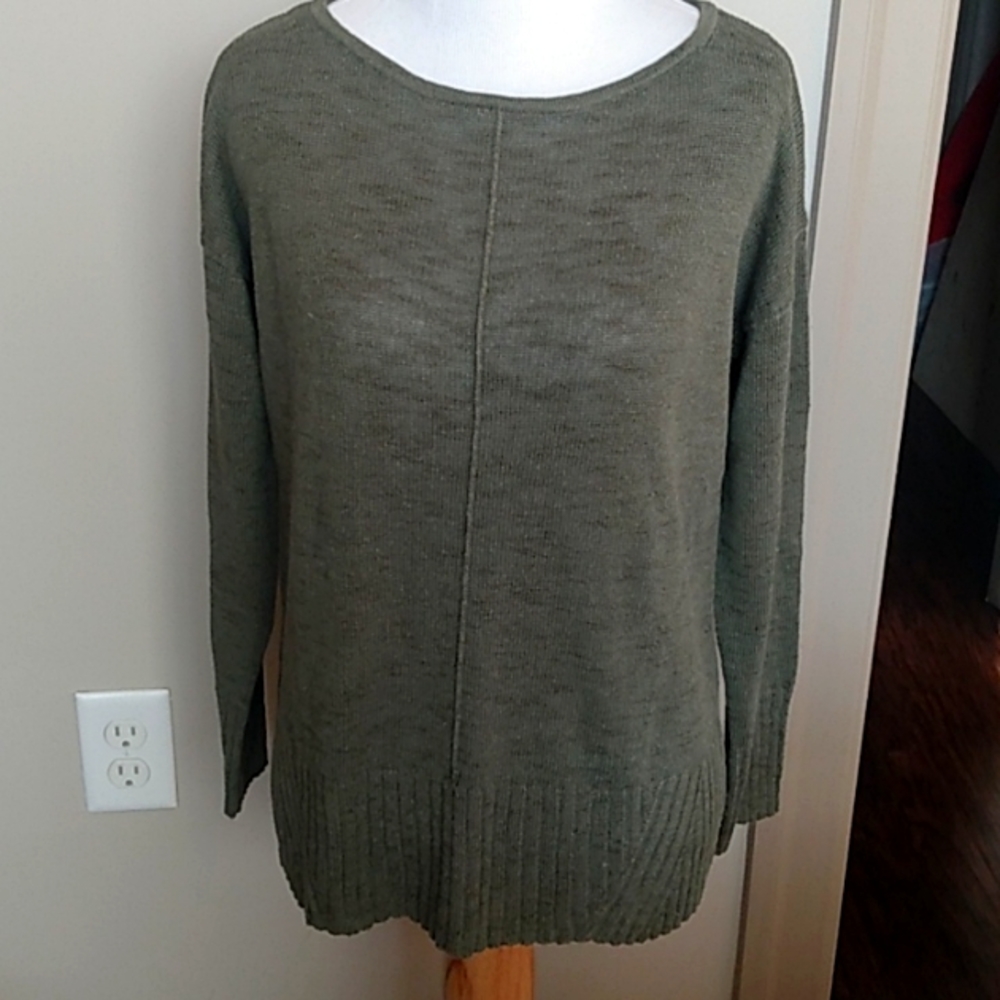 NWT Banana Republic Factory army green lightweight sweater loose fit Size XSP